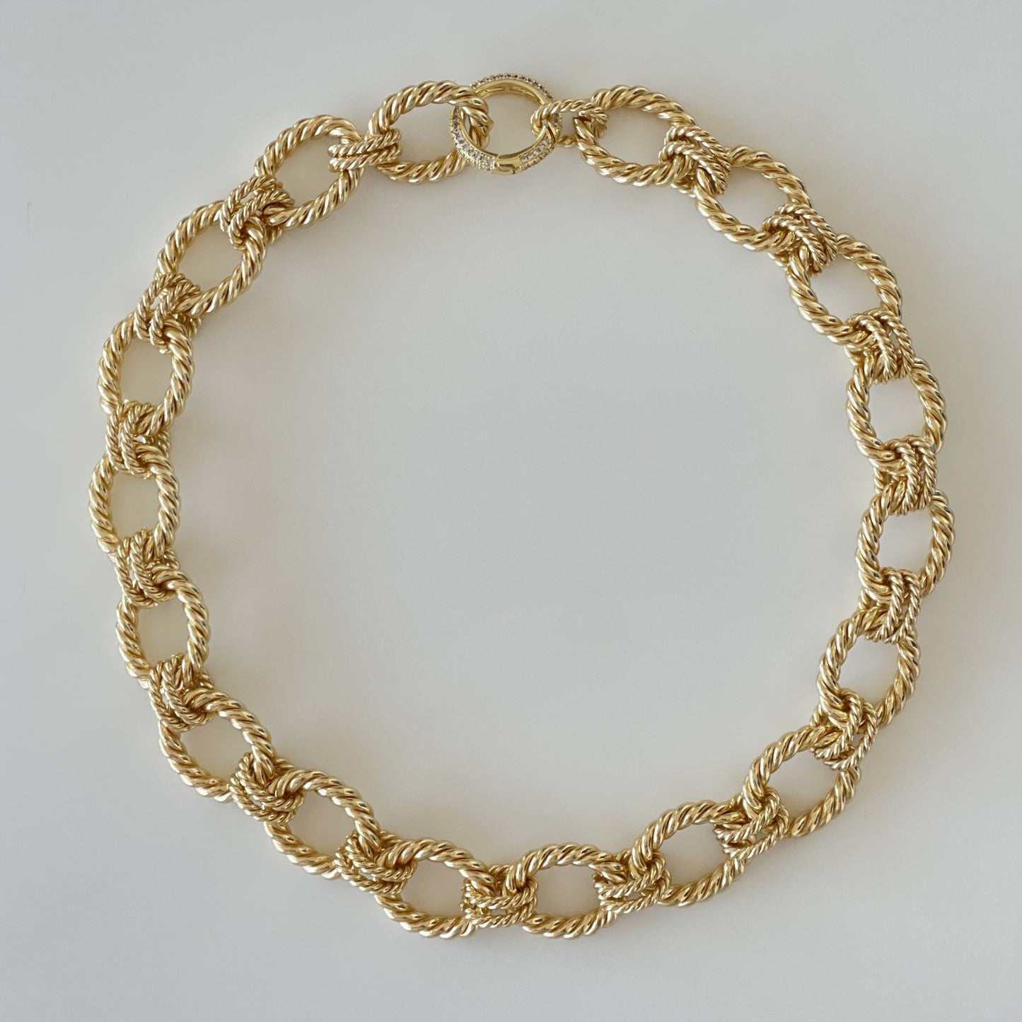 LIV CHAIN - lublu.co